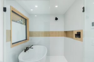 Deschutes Plumbing Bathroom Tub & Shower